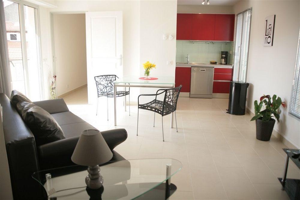 Le Vieux Port Apartments Cannes Habitación foto